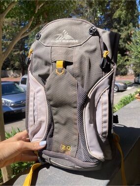 High Sierra Gray and Yellow Men's Daypack 2.0
